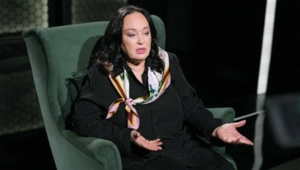 Лариса Гузеева призналась, кто помогает ей справиться с обидой и слезами Лариса Гузеева призналась, кто помогает ей справиться с обидой и слезами