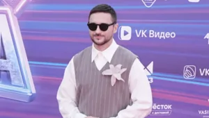 Сергей Лазарев поздравил сына и маму с днем рождения