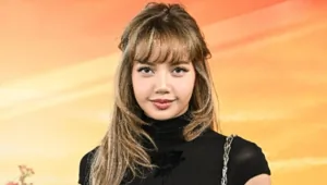 Солистка BLACKPINK Лиса впервые расскажет о личной жизни в документальном фильме Солистка BLACKPINK Лиса впервые расскажет о личной жизни в документальном фильме