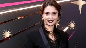 Журналисты оценили стоимость родов Агаты Муцениеце Журналисты оценили стоимость родов Агаты Муцениеце