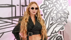 ANNA ASTI представила свой новый альбом «Высшие силы»