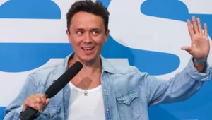 Илья Соболев обратился к Кате Голден после шутки о ее груди: «Все смеялись» Илья Соболев обратился к Кате Голден после шутки о ее груди: «Все смеялись»