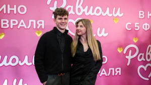 Аня Покров случайно проговорилась, когда пройдет свадьба с Артуром Бабичем Аня Покров случайно проговорилась, когда пройдет свадьба с Артуром Бабичем