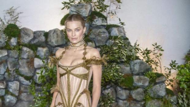 Марго Робби прокомментировала съемки откровенных сцен с Джейкобом Элорди