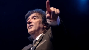 Кай Метов требует 30 телохранителей Кай Метов требует 30 телохранителей