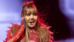 Лиса из BLACKPINK раскрыла подробности сольного мини-альбома «Press Play»