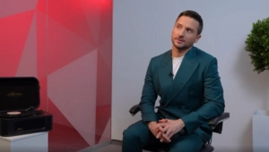 «Хит Сториз» на МУЗ-ТВ расскажет, как трек Лазарева попал «в самое сердце» миллионам