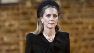 Кейт Миддлтон почтила память жертв онкологии трогательным жестом Кейт Миддлтон почтила память жертв онкологии трогательным жестом