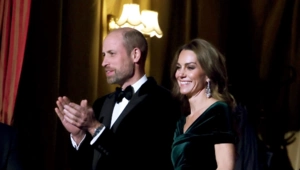 Кейт Миддлтон встретилась с мишкой Паддингтоном на благотворительном вечере