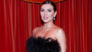 Анна Седокова выбросила огромные корзины цветов от ухажера: «Есть важнее вещи»