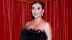 Анна Седокова выбросила огромные корзины цветов от ухажера: «Есть важнее вещи»