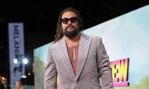 Джейсон Момоа покинул Гавайи из-за мощного наводнения Джейсон Момоа покинул Гавайи из-за мощного наводнения