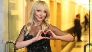 Кристина Орбакайте поделилась кадрами с Ямайки, где чуть не упала в водопад