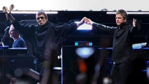 Клавишник рок-группы Oasis рассказал об отношениях братьев Галлахеров за пределами сцены Клавишник рок-группы Oasis рассказал об отношениях братьев Галлахеров за пределами сцены