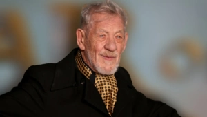 86-летний Иэн Маккеллен вернется к роли Гэндальфа в новом фильме 86-летний Иэн Маккеллен вернется к роли Гэндальфа в новом фильме