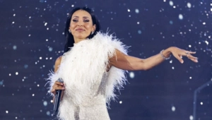 Алсу рассказала о творческих планах с Джиганом и новогодних традициях Алсу рассказала о творческих планах с Джиганом и новогодних традициях