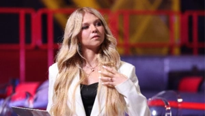 Александра Трусова вернулась на лед вместе с новорожденным сыном