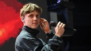 Ваня Дмитриенко объяснил секрет неугасающей популярности Филиппа Киркорова