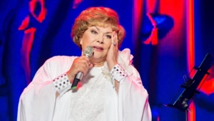 Помощница Эдиты Пьехи рассказала о состоянии 88-летней артистки