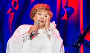 Помощница Эдиты Пьехи рассказала о состоянии 88-летней артистки