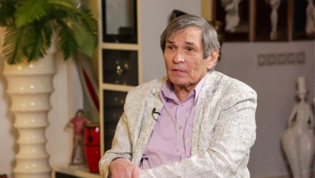 Состояние Бари Алибасова ухудшилось из-за переменчивой погоды