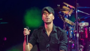 Энрике Иглесиас поделился забавным видео с младшим сыном Энрике Иглесиас поделился забавным видео с младшим сыном