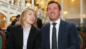 Андрей Мерзликин рассказал, как живет его бывшая жена после развода: «У Анны новые отношения» Андрей Мерзликин рассказал, как живет его бывшая жена после развода: «У Анны новые отношения»