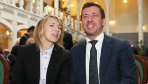 Андрей Мерзликин рассказал, как живет его бывшая жена после развода: «У Анны новые отношения» Андрей Мерзликин рассказал, как живет его бывшая жена после развода: «У Анны новые отношения»