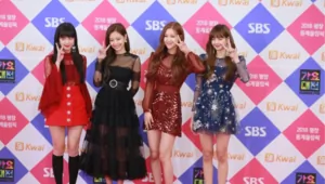 BLACKPINK отметили 10-летие эксклюзивной встречей в музее BLACKPINK отметили 10-летие эксклюзивной встречей в музее