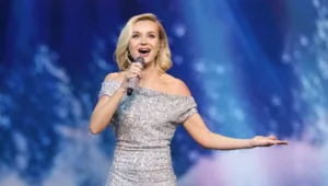 Полина Гагарина рассмешила подписчиков видео шуточной борьбы с единорогом Полина Гагарина рассмешила подписчиков видео шуточной борьбы с единорогом