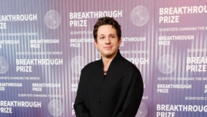 Чарли Пут пожаловался Илону Маску на шум от ночного запуска SpaceX Чарли Пут пожаловался Илону Маску на шум от ночного запуска SpaceX