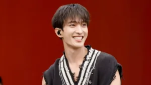 DK из SEVENTEEN побрился налысо перед уходом в армию