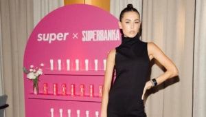 Super устроил вечеринку в честь коллаборации с бьюти-брендом Superbanka Super устроил вечеринку в честь коллаборации с бьюти-брендом Superbanka