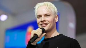 SHAMAN представляет новую песню «Она того стоит» SHAMAN представляет новую песню «Она того стоит»