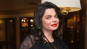 Наташа Королева — о париках, похудении и зависимости от вещей: «Я не шмоточница» Наташа Королева — о париках, похудении и зависимости от вещей: «Я не шмоточница»