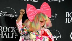 48-летняя певица Sia родила первенца