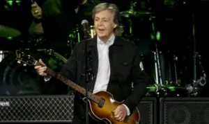 Пол Маккартни остался недоволен кадром из байопика о The Beatles: «Не делай этого!»