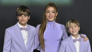 Шакира вывела на сцену сыновей от Жерара Пике и спела песню с ними вместе Шакира вывела на сцену сыновей от Жерара Пике и спела песню с ними вместе