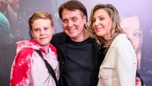 53-летний Денис Матросов станет папой в третий раз: актер рассказал о беременности супруги