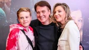 53-летний Денис Матросов станет папой в третий раз: актер рассказал о беременности супруги