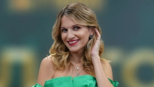 Женя Малахова рассказала о песне, ставшей поводом показать мужа