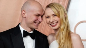 Жена Юры Борисова поздравила актера с днем рождения забавным совместным снимком Жена Юры Борисова поздравила актера с днем рождения забавным совместным снимком