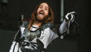 Джаред Лето лишился роли в новом фильме Барри Левинсона после обвинений в домогательствах