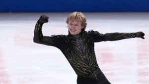 Российские звезды фигурного катания поздравили Илью Малинина с мировым рекордом