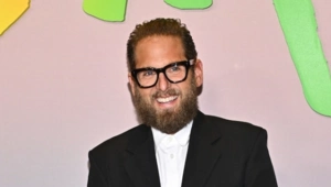 Звезда фильма «Мачо и ботан» Джона Хилл тайно женился и стал отцом во второй раз Звезда фильма «Мачо и ботан» Джона Хилл тайно женился и стал отцом во второй раз