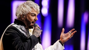 Филипп Киркоров в костюме лаваша поразил всех на кинопремьере