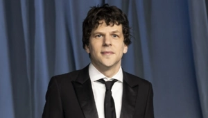 Звезда франшизы «Иллюзия обмана» Джесси Айзенберг станет анонимным донором почки Звезда франшизы «Иллюзия обмана» Джесси Айзенберг станет анонимным донором почки