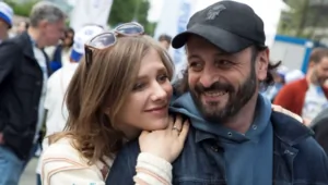 Лиза Арзамасова назвала неожиданную составляющую крепких отношений: «Иногда хулиганить» Лиза Арзамасова назвала неожиданную составляющую крепких отношений: «Иногда хулиганить»