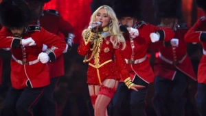 Сразу после Пересильд: Сабрина Карпентер сыграет в «Алисе в Стране чудес» Сразу после Пересильд: Сабрина Карпентер сыграет в «Алисе в Стране чудес»