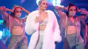 Певица Ханна раскрыла секрет счастливых отношений и крепкого брака